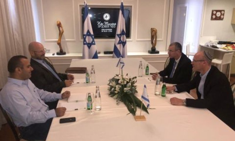 פגישת הצוותים בכפר המכביה