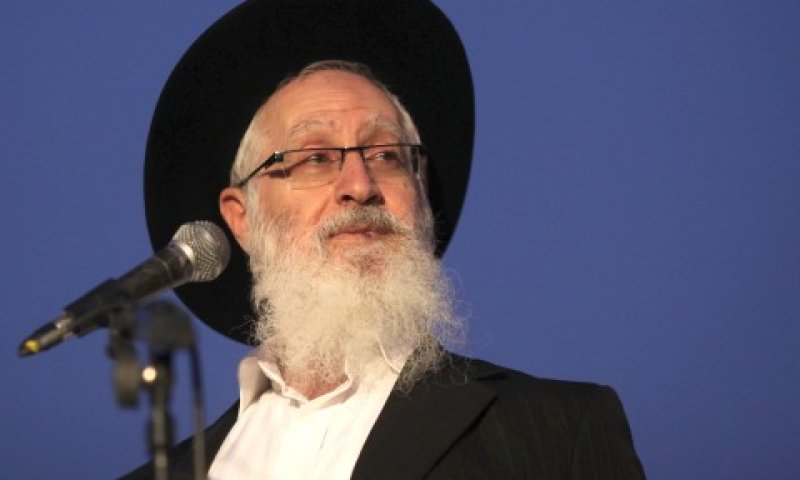 הרב יעקב יוסף. מרביץ תורה [צילום: פלאש 90]