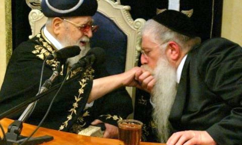 מאיר פרוש והרב עובדיה יוסף