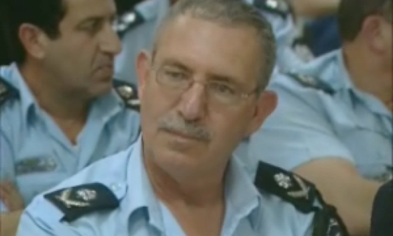 מכחיש בתוקף. בורובסקי בעת שהיה קצין במשטרה