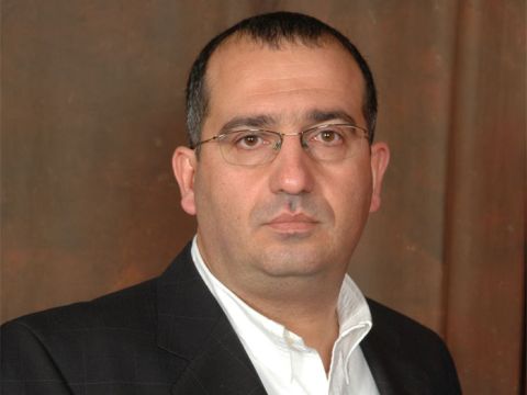 מנהל הרדיו שמעון אלקבץ