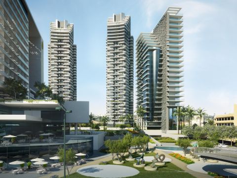 המגדל האמור הוא הימני. במגדל האמצעי הוא בן 37 קומות ובנייתו עדיין לא החלה. הבניין השמאלי הוא המלון המתוכנן