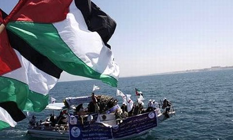 סירה מול עזה מחכה לספינות שלא יגיעו [צילום: AP]