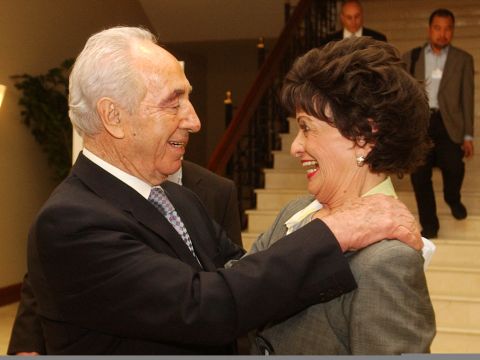 עם מרילין קרלסון [AP]