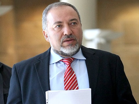 ליברמן. מזהיר [צילום: פלאש 90]