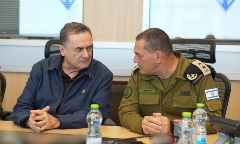 מפקד חדש לגולני, קפיצה בזרוע היבשה [צילום: אלעד מלכה]