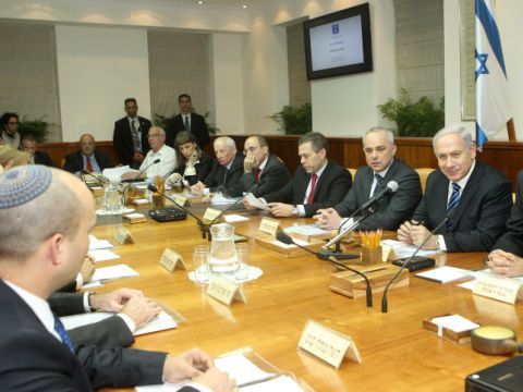ישיבת הממשלה הראשונה [צילום: פלאש 90]