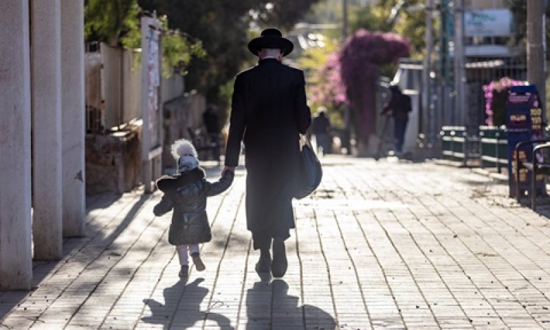 חסידות גור ניסתה לגבש קבוצת רכישה [צילום: דורון הורוביץ, פלאש 90]