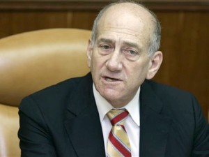 אולמרט. לא מוכן להתפטר [צילום: AP]