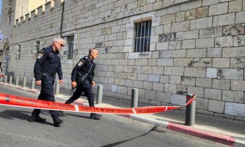 זירת הפיגוע בירושלים [צילום: דוברות המשטרה]