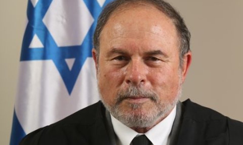 עטים משגרירות סין. יורם דנציגר
