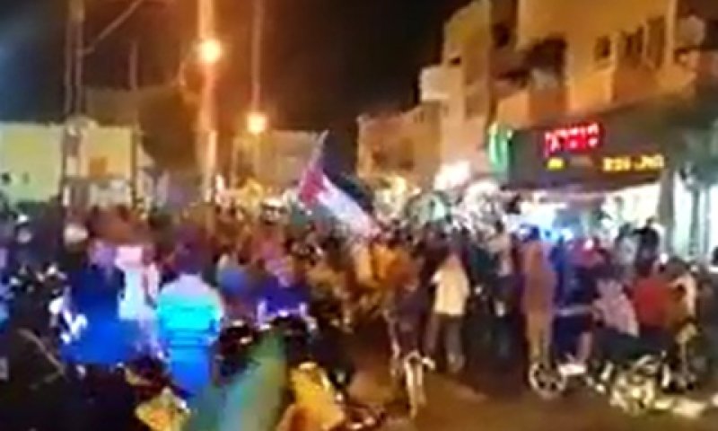 רגמו באבנים אוטובוס דן