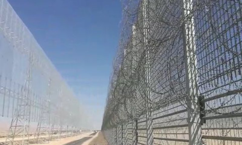 הגדר סביב שדה התעופה [צילום: מנהלת גבולות ותפר במשרד הביטחון]