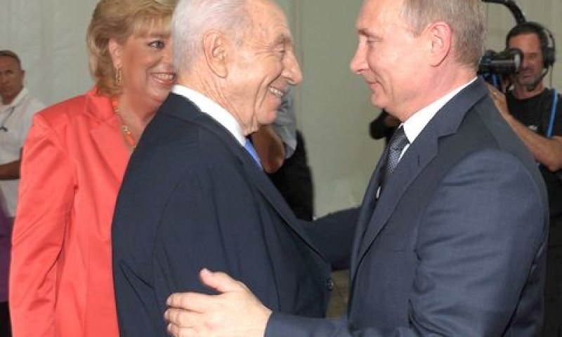 פרס ופוטין בנתניה [צילום: לע"מ]