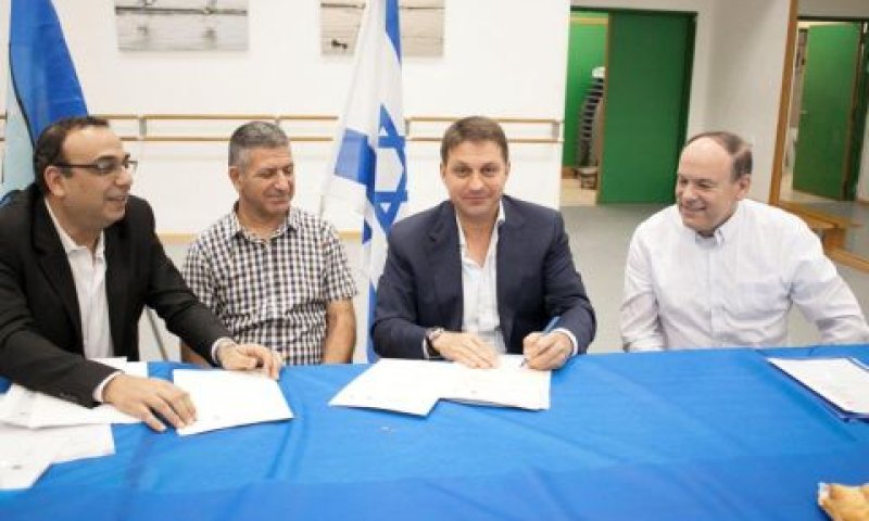 מייק בלס, חיים ביבס, אמנון יוסף וניצן חן [צילום: רועי שפרניק]