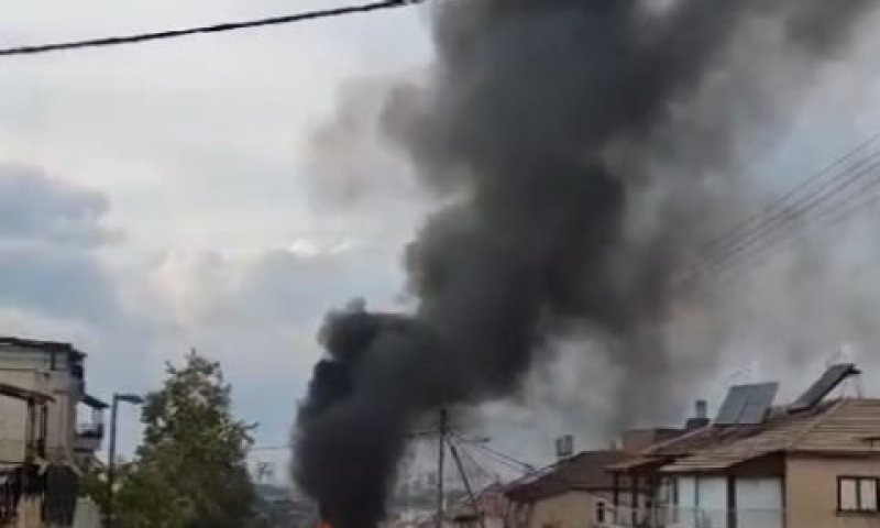 פגיעת רקטה בקריית אתא [צילום: שימוש לפי סעיף 27א לחוק זכויות יוצרים]