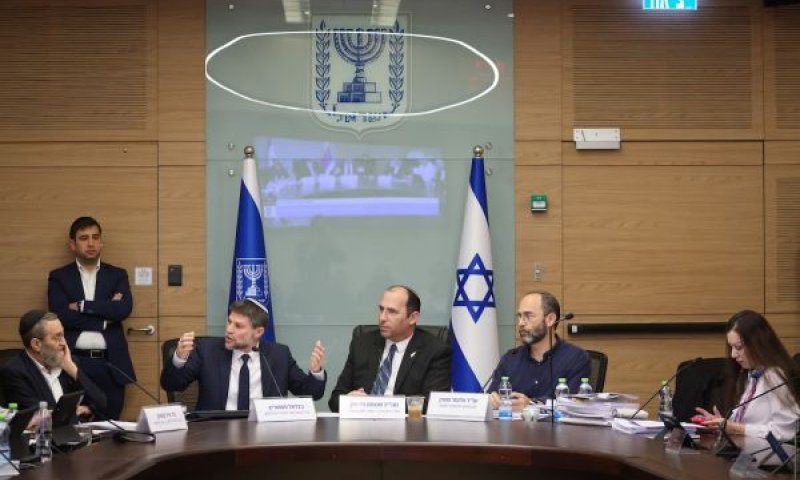ישיבת ועדת החוקה [צילום: נועם מושקוביץ/דוברות הכנסת]