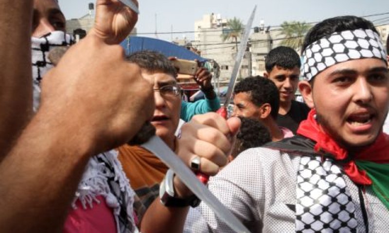 מפגינים נגד המדינה [צילום ארכיון: עבד רחים חטיב, פלאש 90]