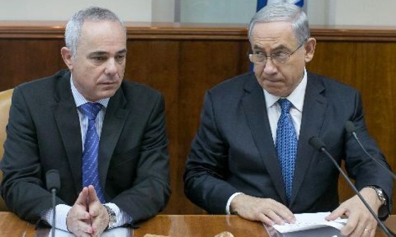 נתניהו ושטייניץ בישיבת הממשלה [צילום: פלאש 90]