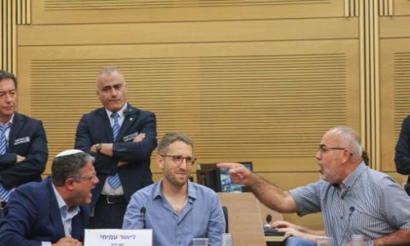איתמר בן-גביר, אוסמה סעדי בכנסת [צילום: יונתן זינדל/פלאש 90]