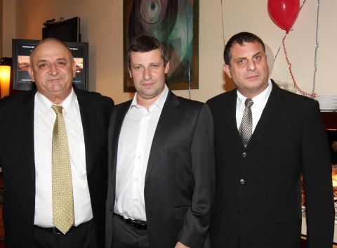 דובי רקיע, סטס מיסז'ניקוב ויצחק תשובה [צילום: פביאן קולדרוף]