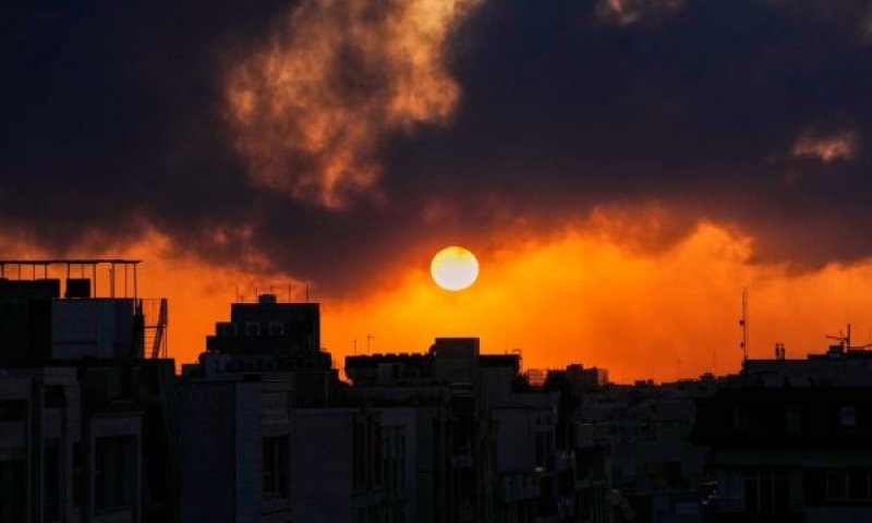 מרוץ עם ונגד הזמן [צילום: וחיד סאלמי/AP]