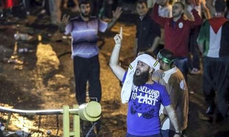 הפגנה מול הקונסוליה הישראלית בטורקיה [צילום: AP]