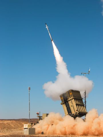 הוכחה לביצועי מיירט כיפת ברזל [צילום: אגף דוברות וקשרי ציבור במשרד הביטחון]