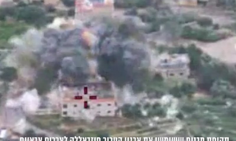 תקיפת אחת המטרות בדרום לבנון אתמול [צילום: דובר צה"ל]