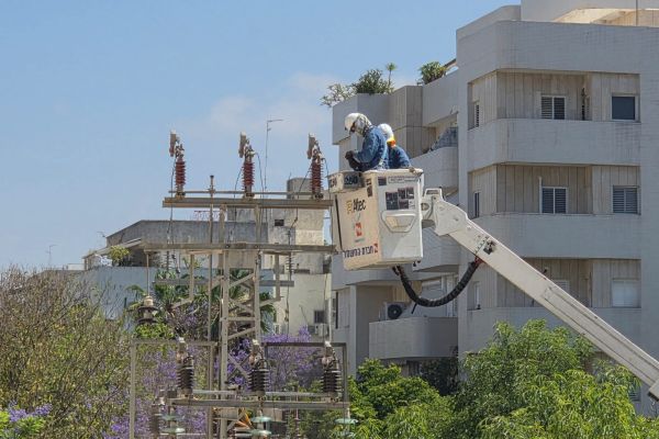 משדרגים את מערכת החשמל ברעננה [צילום: חברת החשמל]