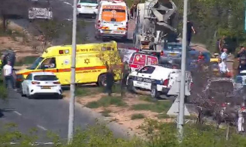 זירת הפיגוע, הבוקר [צילום: נתיבי ישראל]