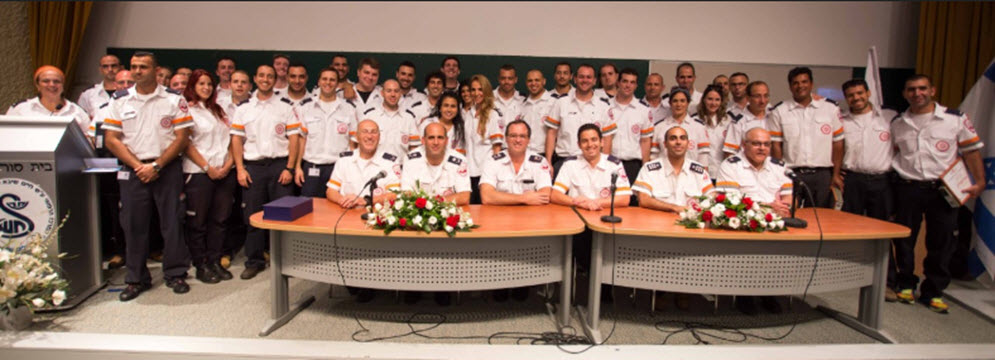 חניכי קורס פאראמדיקים מספר 40 [צילום: שחר חזקלביץ]