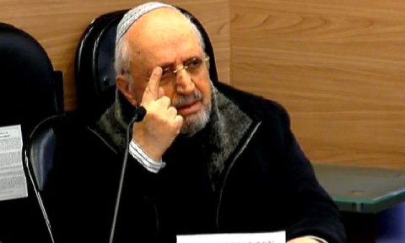 קורח. התייאשתי מלקבל את החלק של אימא