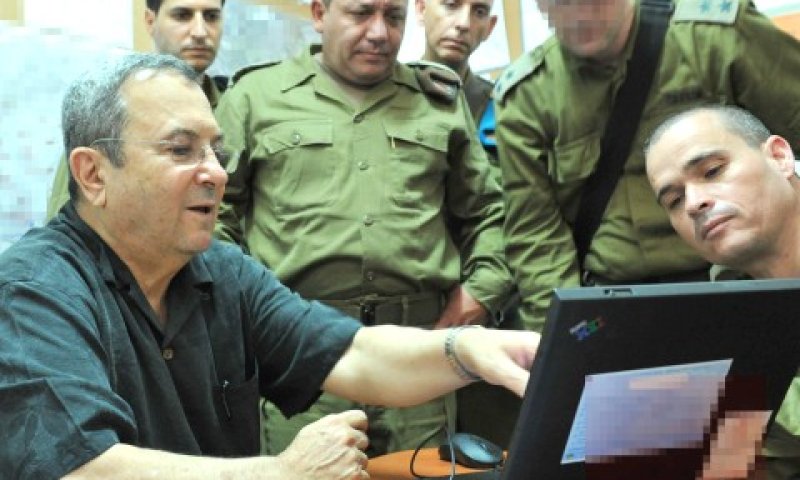 ברק בפיקוד הצפון עם אלוף פיקוד הצפון גדי איזנקוט [צילום: דו"צ]