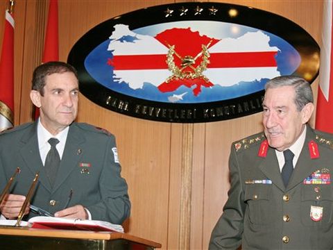 2 האלופים [AP]