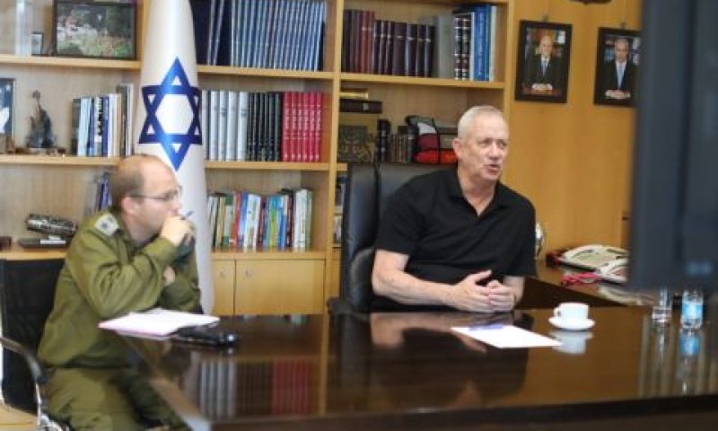 [צילום: תקשורת שר הביטחון]