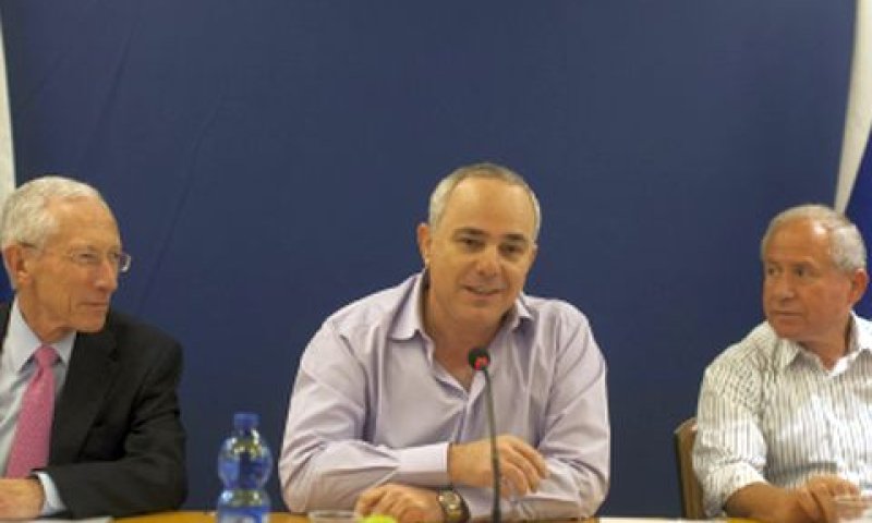 דיכטר, שטייניץ ופישר בדיון [צילום: פלאש 90]