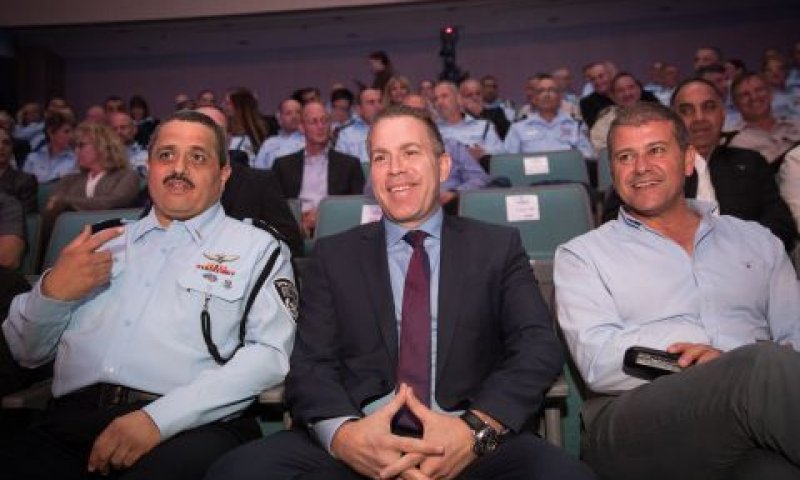 אדרי, ארדן ואלשיך [צילום: יונתן זינדל/פלאש 90]