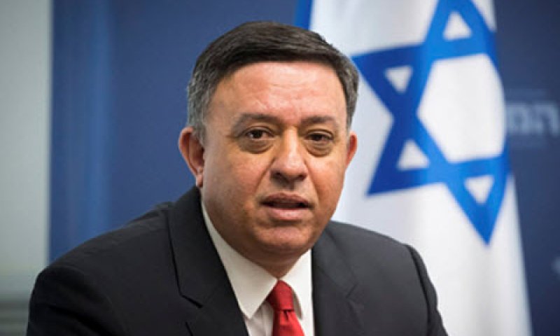 גבאי. קריצה לנשים [צילום: יונתן זינדל/פלאש 90]