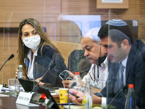 חה"כ שלמה קרעי וטיבי לצד השרה [צילום: נועם מושקוביץ/דוברות הכנסת]