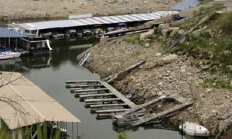 שפל בגובה המים באגם טראביס שליד אוסטין טקסס [צילום: AP]