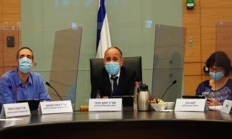 דיון בוועדת הכלכלה, תיקון חוק התעופה - פיצוי בביטול טיסה [צילום: עדינה ולמן, דוברות הכנסת]