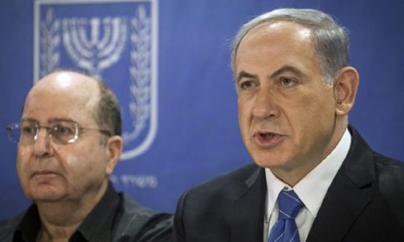 נתניהו ויעלון. אין הפעם זמן רב להתלבטויות [צילום: AP]