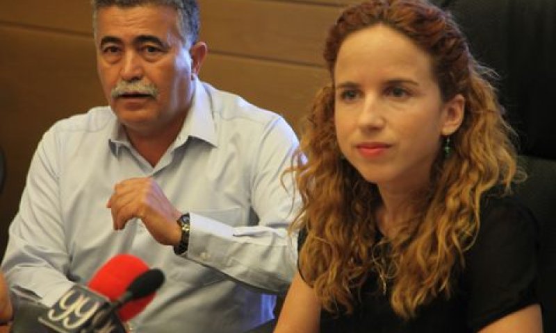 סתיו שפיר ועמיר פרץ [צילום: דוברות הכנסת]