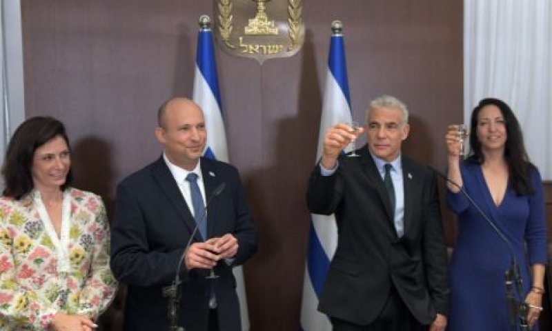 טקס העברת המקל במשרד רה"מ [צילום: חיים צח/ לע"מ]
