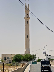 המסגד בו אירעה ההתאבדות [צילום: AP]