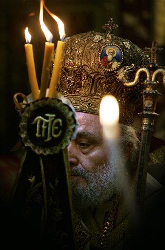 אירינאוס בכנסיית הקבר [AP]