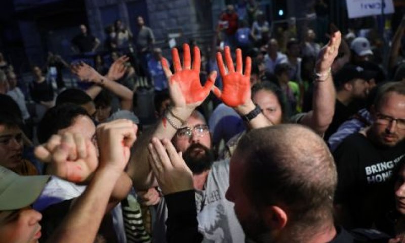 ההפגנות גלשו לאלימות [צילום: חיים גולדברג/פלאש 90]