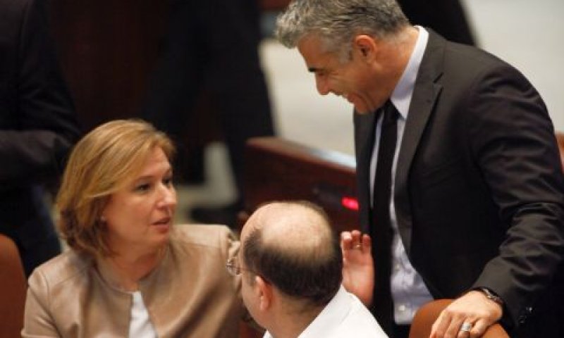 דיבורים על איחוד. לפיד, לבני ויעלון [צילום: פלאש 90]