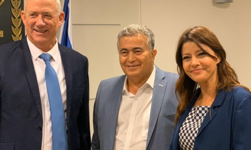 לוי-אבקסיס, פרץ וגנץ. יהיה איחוד? [צילום: דוברות העבודה-גשר]